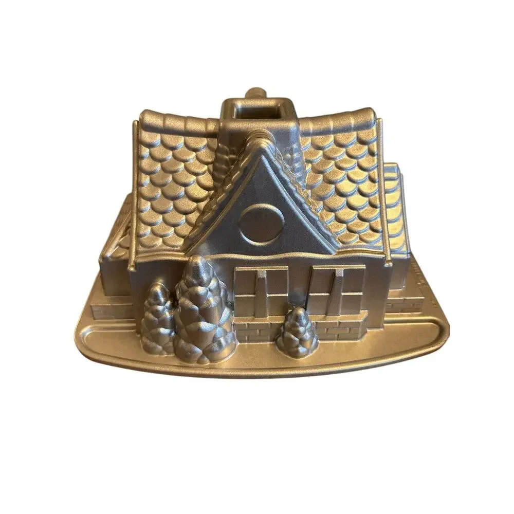 Nordic Ware Gingerbread House Cake Pan Bundt Mold Christmas Baking Holidays